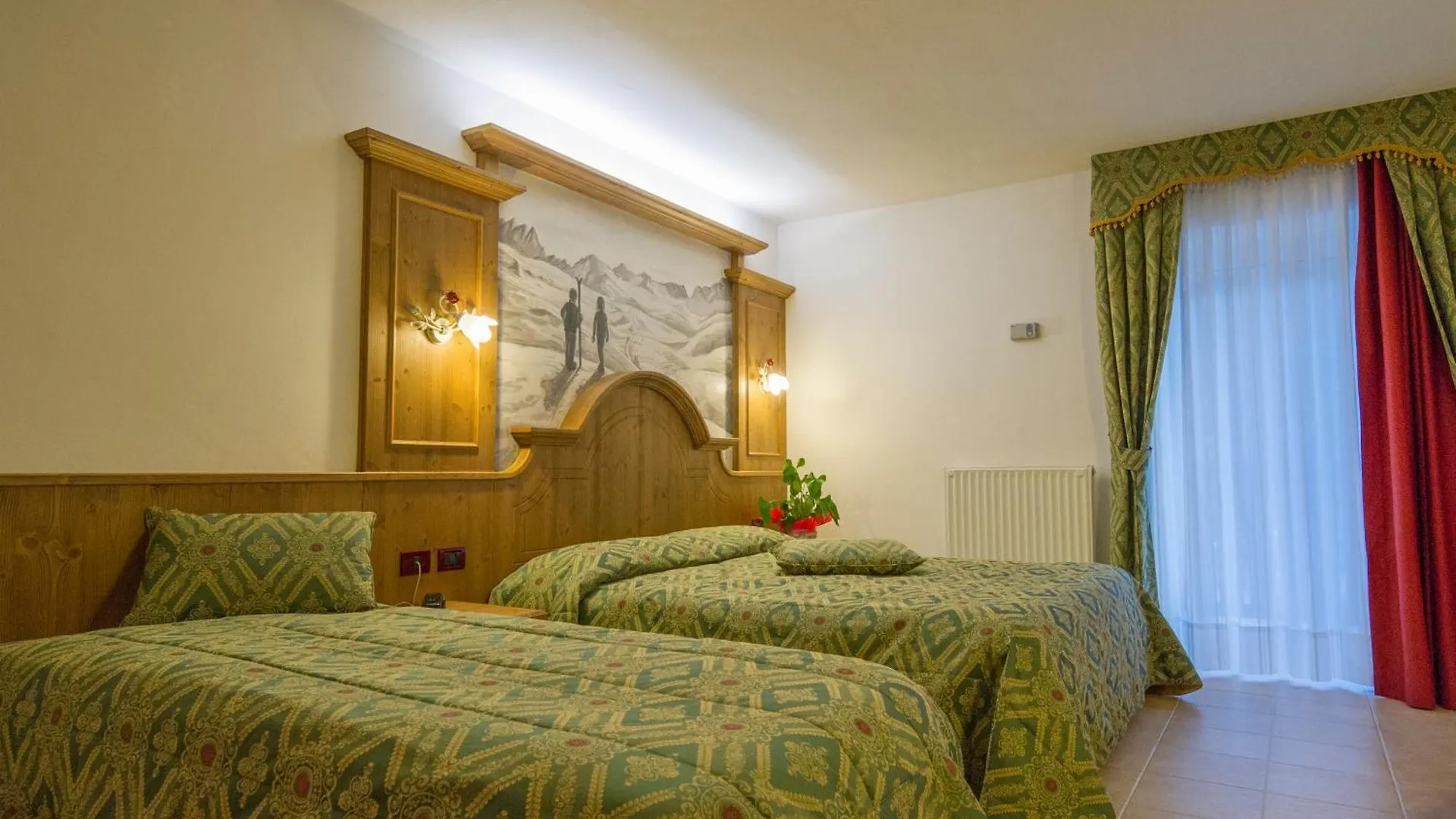 Hotel Orchidea Passo del Tonale 3*,  Italy